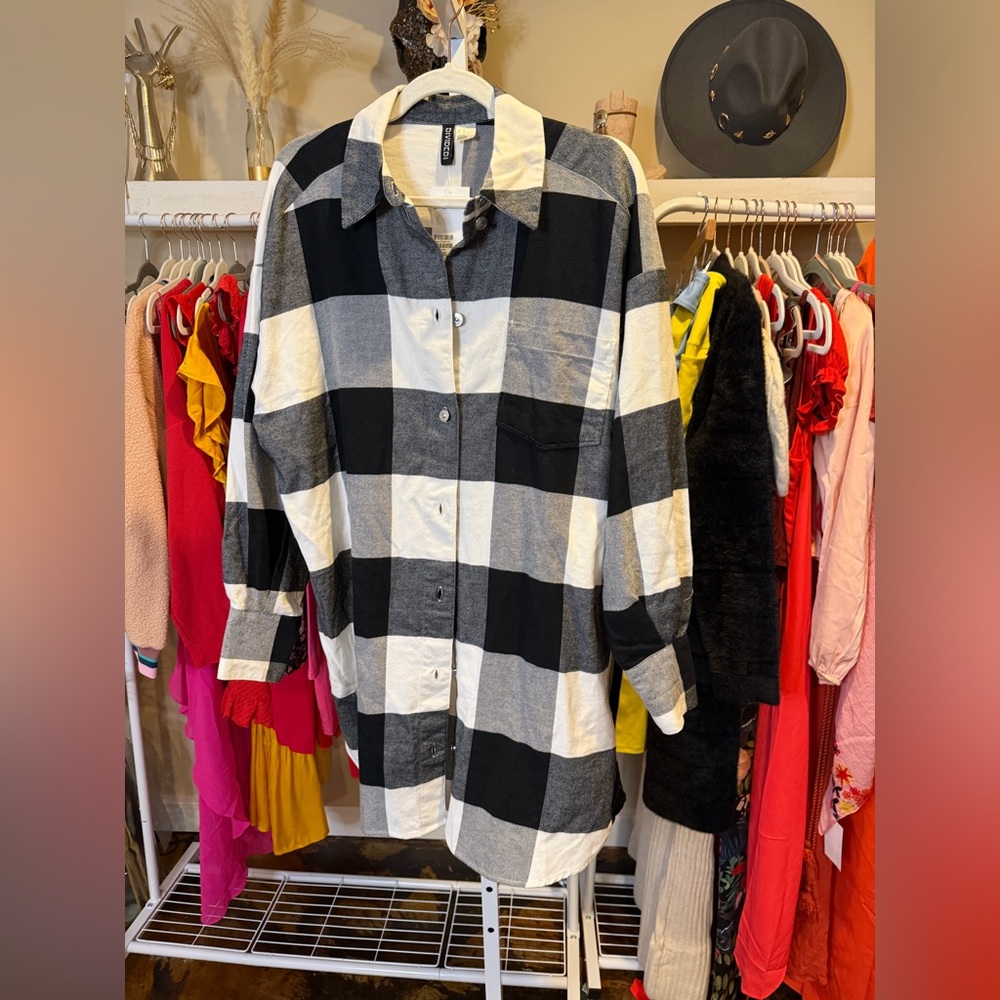 NWT Divided Oversized Monochrome Checkered Button Down Shirtdress - Picture 4 of 8